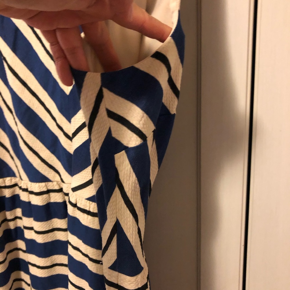 Loft Dress - Picture 7 of 8